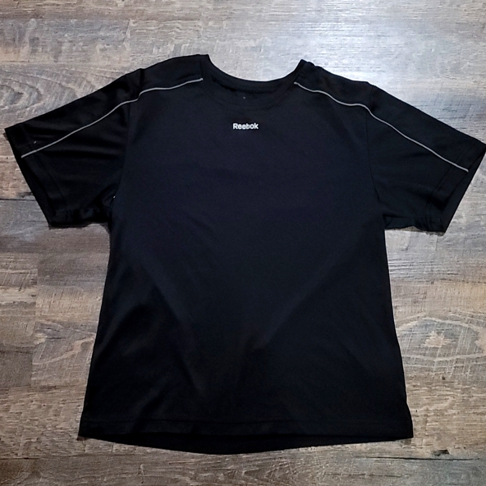 Gently Loved Reebok play-dry shirt size medium black silver stripe shoulders